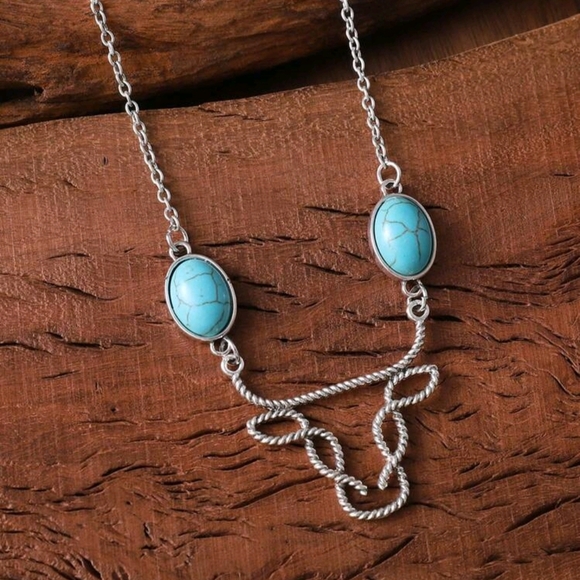 Chic Silver Necklace with Turquoise Accents - Picture 7 of 8